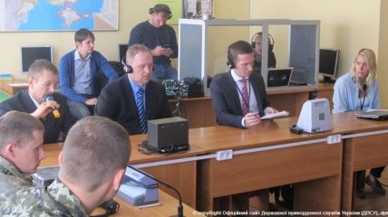 ОБСЕ тренирует пограничников Украины выявлять поддельные документы