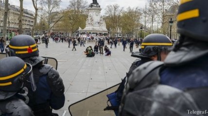 Во время протестов во Франции 151 полицейский получил ранения
