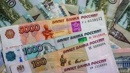 Курс рубля снова обвалился 