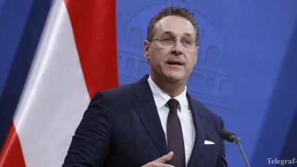 Политический скандал в Австрии: Штрахе обвинил "трех соучастников"