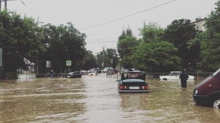 Сильный ливень затопил улицы Симферополя