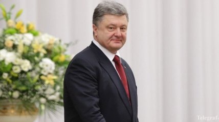 Порошенко назвал сроки отвода легкого вооружения на Донбассе