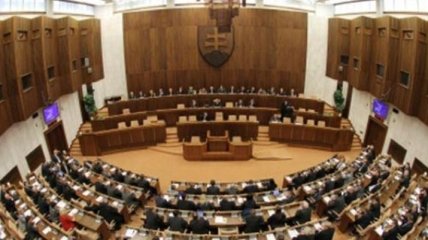 Парламент Словакии утвердил новое правительство