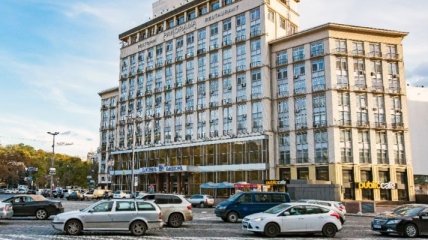 Отель "Днепр" пустили с молотка: партнер нового владельца судится с Украиной 