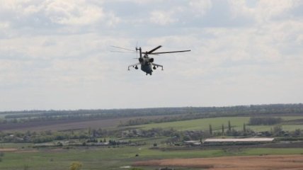 Вертолет ВСУ совершил вынужденную посадку вблизи Райского