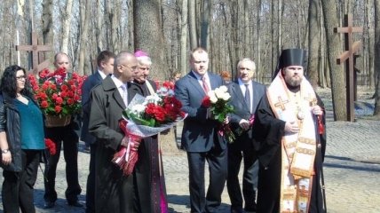В Харькове почтили память убитых в Катыни