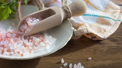 Отличное отшелушивающее и антимикробное средство: 10 необычных свойств соли
