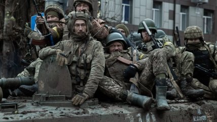 Украинские воины в Бахмуте