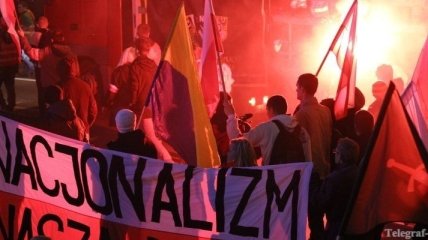 Польская полиция разогнала марш националистов слезоточивым газом