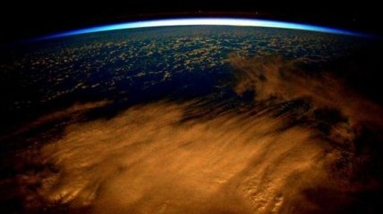 Астронавт NASA запечатлел фото Земли в сумерках