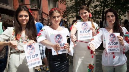 Украинцы в США вышли на "Марш единства" 