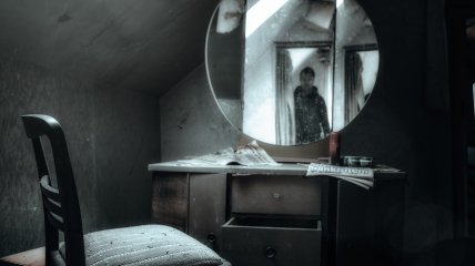 Зеркало - портал в потусторонний мир