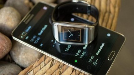 Компания К8 выпустит "умные" часы с функциями смартфона