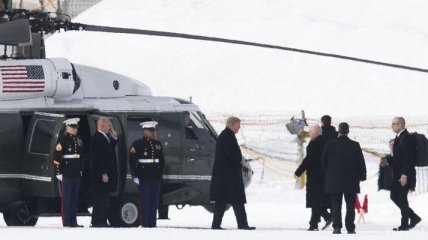 Кортеж из вертолетов и закрытый аэропорт: Трамп прибыл в Давос 