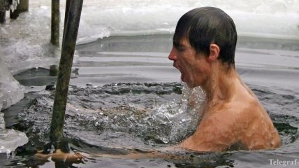 Крещение Господне-2019: как подготовить себя к купанию в проруби за два дня