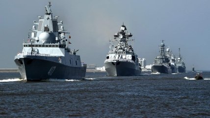 Большинство кораблей не рискуют отходить слишком далеко от побережья Крыма