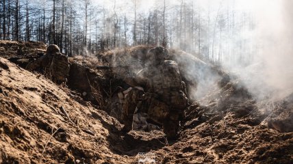 Українські воїни захищають нашу землю