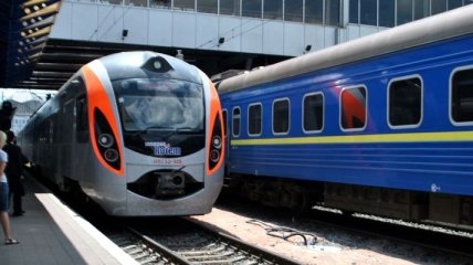 Поезда в Украине начнут курсировать по летнему времени