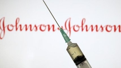 Эксперты предупреждают о побочном эффекте вакцины "Johnson & Johnson": Что об этом известно? 