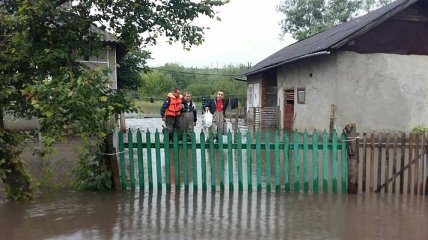 Непогода в Украине: разрушены дамбы и мосты, обесточены более 200 сел