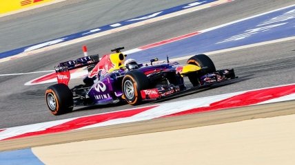 Феттель выиграл Гран-при Бахрейна