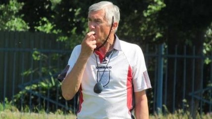 Украинский футбольный тренер умер прямо на футбольном поле