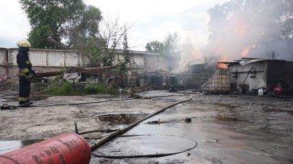 В Днепре произошел пожар на территории предприятия (Фото)
