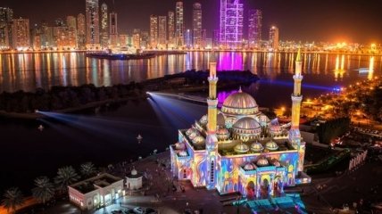 В ОАЕ прошел грандиозный фестиваль света (Видео)