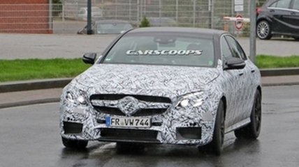Шпионы заметили обновленный Mercedes E-Class