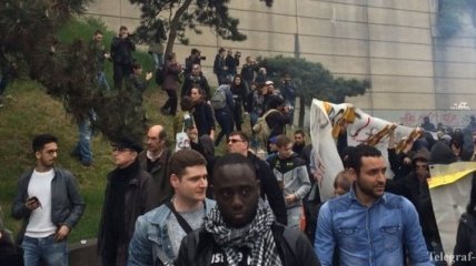 В Париже протесты против Ле Пен завершились беспорядками