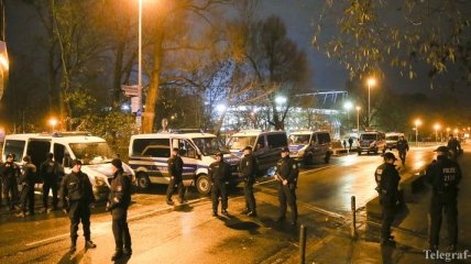 Полиция не нашла взрывчатку возле стадиона в Ганновере