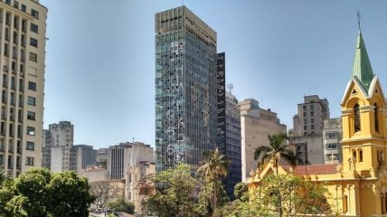 В бразильском Сан-Пауло пожар в 26-этажном здании