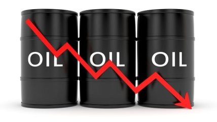 Нефть дешевеет более чем на 2%