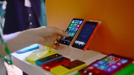Microsoft анонсировала смартфоны для "сэлфи"