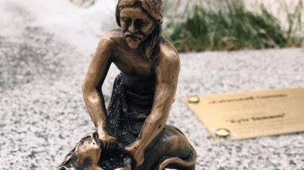 Проект "Шукай": в Киеве установили 12-ю миниатюрную скульптуру