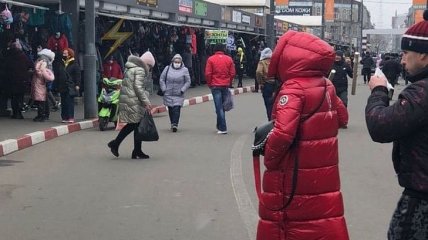 Рынок в Харькове работает, несмотря на карантин выходного дня (видео)