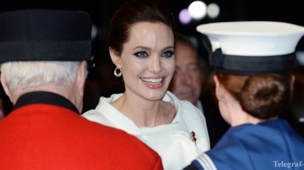 Анджелина Джоли переживает осложнения после операции 
