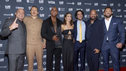 Александр Усик и Дуэйн Джонсон