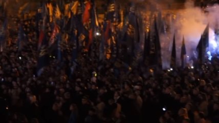 В Киеве установлен рекорд самого массового исполнения гимна ОУН (Видео)
