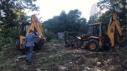 "У студмістечко, зламавши огорожу, в'їхав бульдозер": одеський вуз заявив про рейдерське захоплення