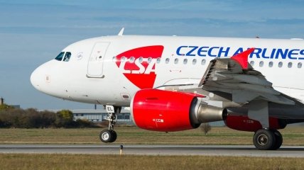 Чешские пилоты не стали рисковать жизнью украинца и посадили самолет