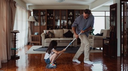Чим помити підлогу, щоб залишалась чистою довгий час