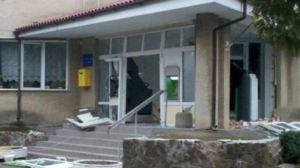 На Львовщине неизвестные взорвали банкомат и похитили 187 тысяч гривень