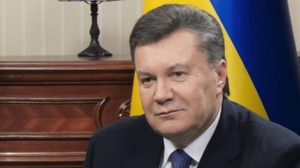 Янукович с депутатами от ПР обсудил мирные пути решения конфликта