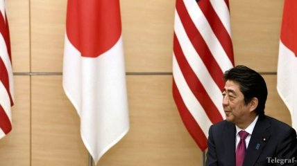 Японский премьер выступил за решительные действия против КНДР