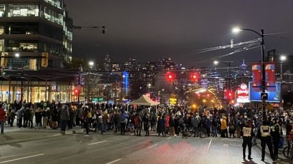 Протестующие в Канаде заблокировали железную дорогу