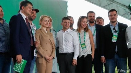 Лайк для кандидата: политсила Зеленского запустила голосование-"чистилище"