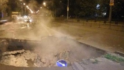 ЧП в Киеве: без воды остались более 20 домов