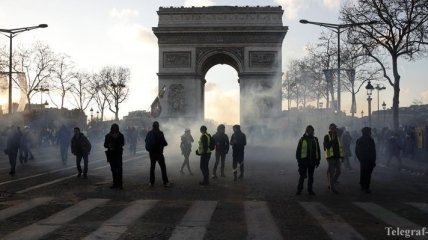 Стало известно, когда восстановят Триумфальную арку в Париже