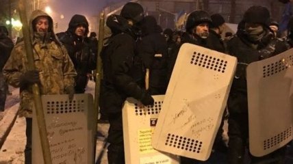 В Киеве пытались штурмовать палаточный городок под Радой